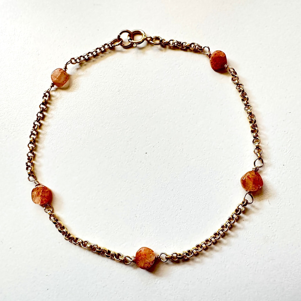 ⭐️HOST PICK⭐️ Sunstone 14K GF Station Bracelet